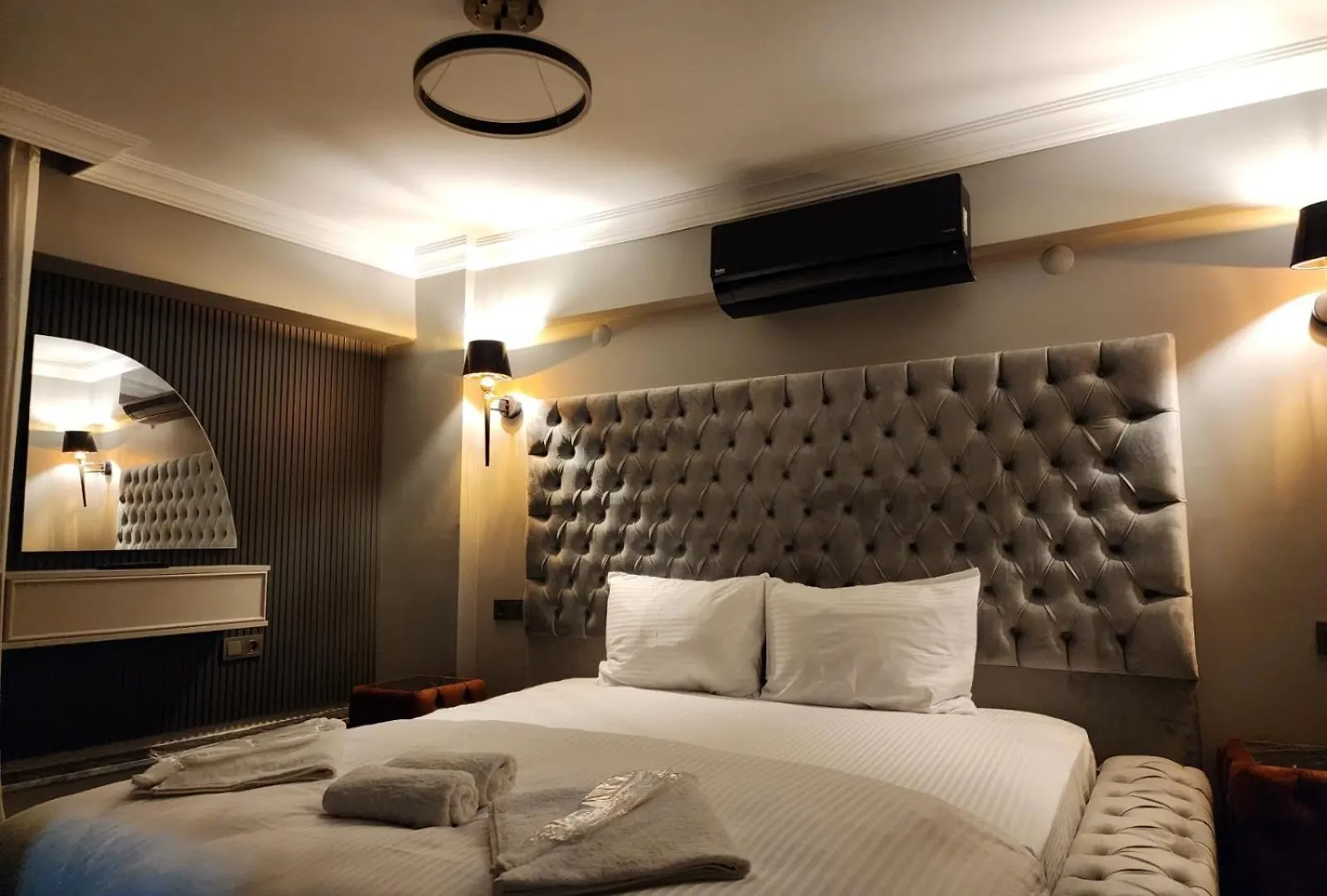 Talles City Hotel Esmirna