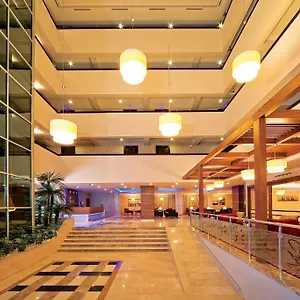 4* Otel Mom